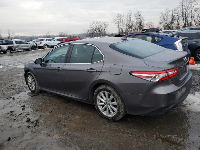 4T1B11HK2KU684719 - 2019 TOYOTA CAMRY L GRAY photo 2