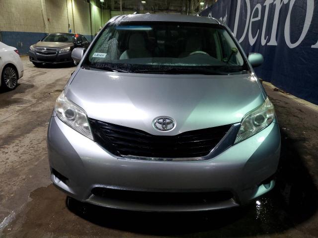 5TDKK3DC9BS170964 - 2011 TOYOTA SIENNA LE SILVER photo 5