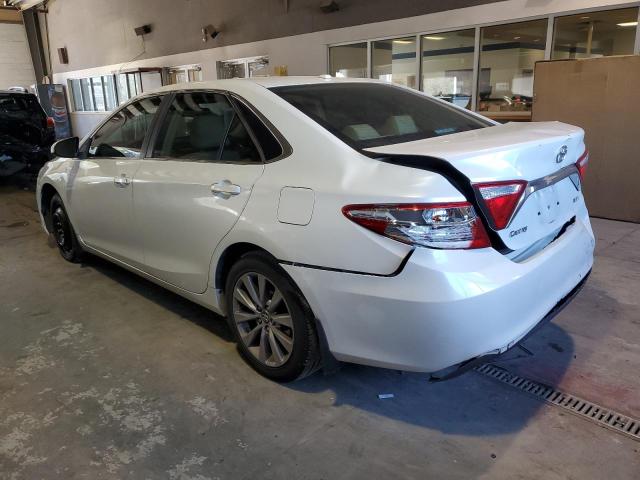 4T1BF1FK5GU590040 - 2016 TOYOTA CAMRY LE WHITE photo 2