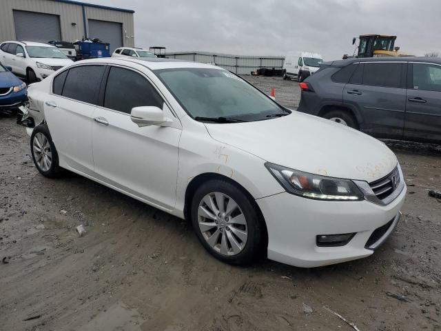 1HGCR3F84FA017454 - 2015 HONDA ACCORD EXL WHITE photo 4