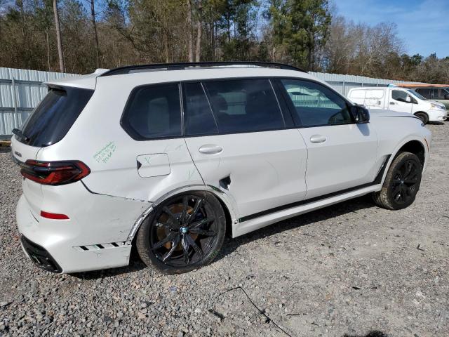 5UX33EM03R9U89545 - 2024 BMW X7 M60I WHITE photo 3