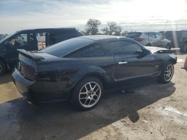 1ZVFT82H265224057 - 2006 FORD MUSTANG GT BLACK photo 3