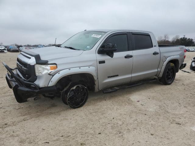 5TFDW5F18GX522695 - 2016 TOYOTA TUNDRA CREWMAX SR5 SILVER photo 1