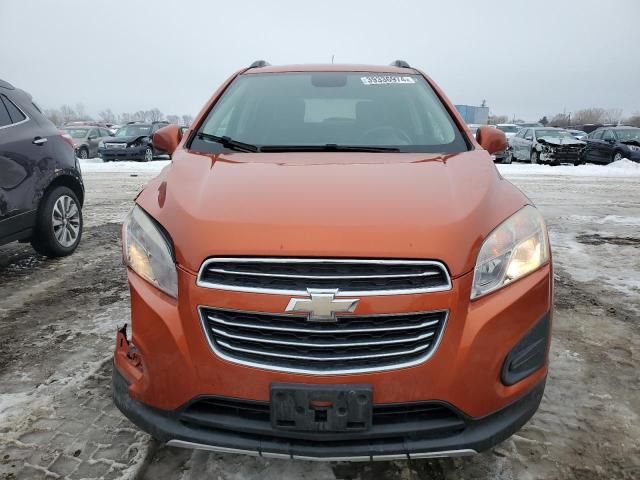 KL7CJLSB4FB207382 - 2015 CHEVROLET TRAX 1LT ORANGE photo 5