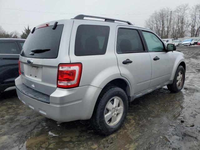 1FMCU0D74BKC01511 - 2011 FORD ESCAPE XLT SILVER photo 3