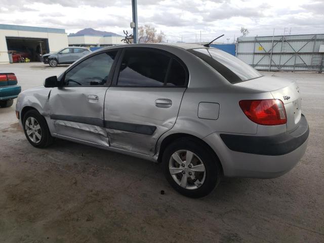 KNADE123886356122 - 2008 KIA RIO BASE SILVER photo 2