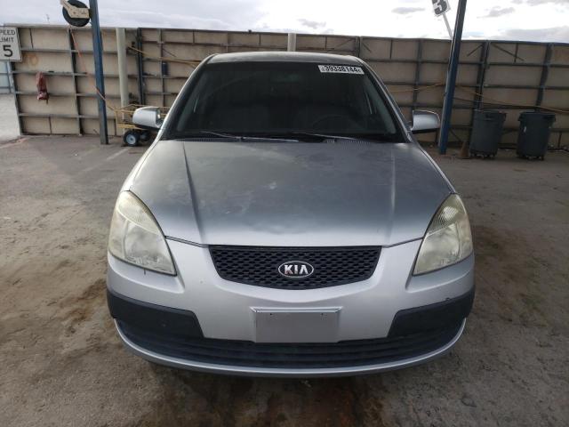 KNADE123886356122 - 2008 KIA RIO BASE SILVER photo 5