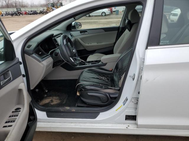 5NPE24AF7JH720409 - 2018 HYUNDAI SONATA SE WHITE photo 7