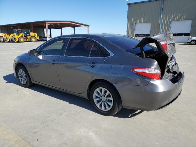 4T1BF1FK6FU965528 - 2015 TOYOTA CAMRY LE GRAY photo 2