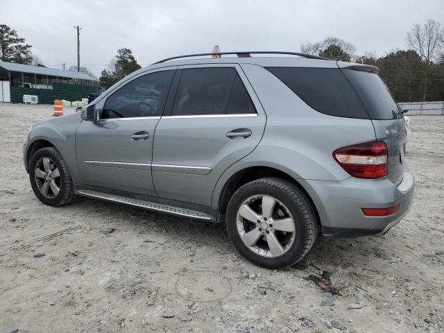 4JGBB8GB4BA656994 - 2011 MERCEDES-BENZ ML 350 4MATIC GRAY photo 2