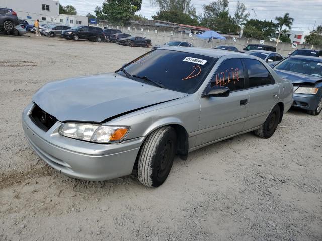 4T1BG22K7YU701584 - 2000 TOYOTA CAMRY CE GRAY photo 1