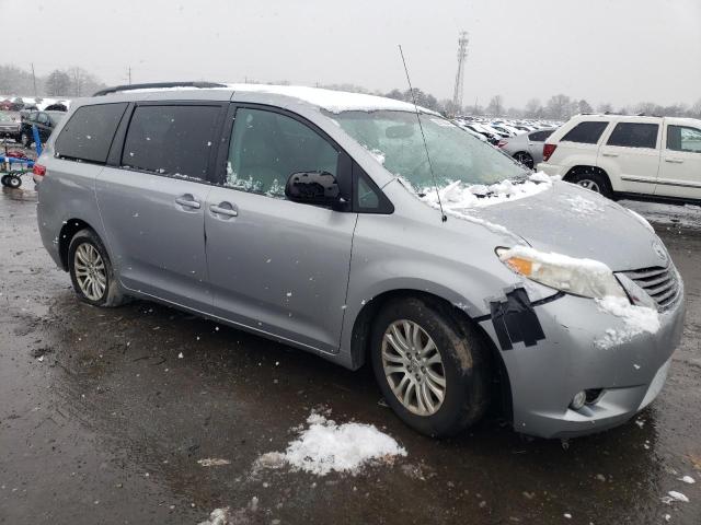 5TDYK3DC0BS107116 - 2011 TOYOTA SIENNA XLE SILVER photo 4