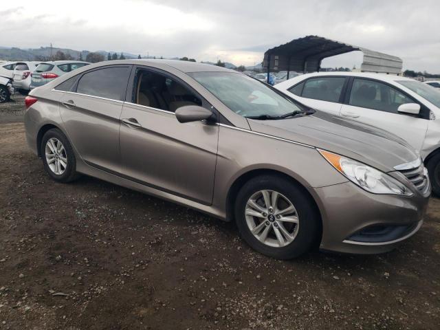 5NPEB4ACXEH945497 - 2014 HYUNDAI SONATA GLS GOLD photo 4