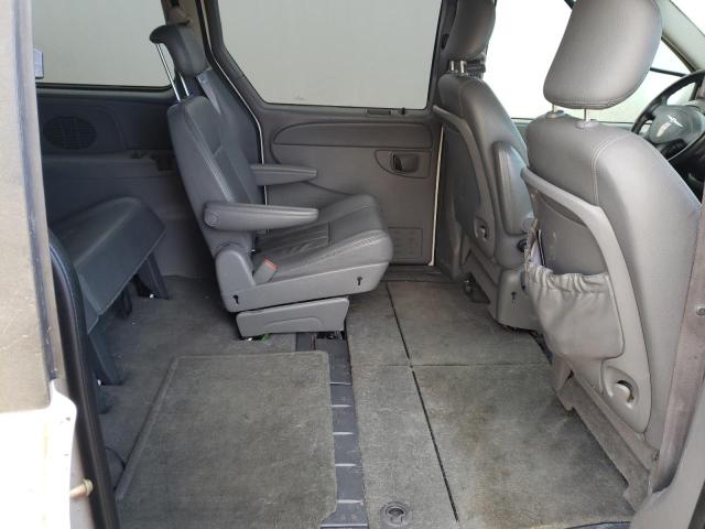 2C4GP54L45R202297 - 2005 CHRYSLER TOWN & COU TOURING თეთრი ფოტო 11