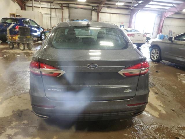 3FA6P0T90LR190358 - 2020 FORD FUSION SE GRAY photo 6