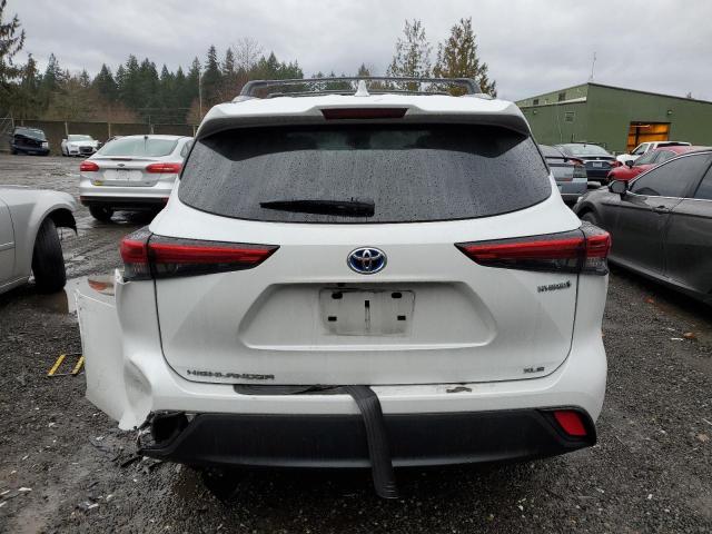 5TDKARAH6PS519379 - 2023 TOYOTA HIGHLANDER HYBRID XLE WHITE photo 6