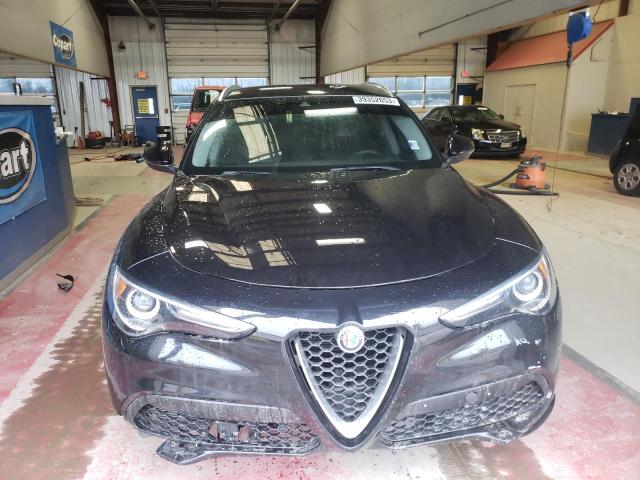 ZASFAKBN0J7B82214 - 2018 ALFA ROMEO STELVIO TI BLACK photo 5