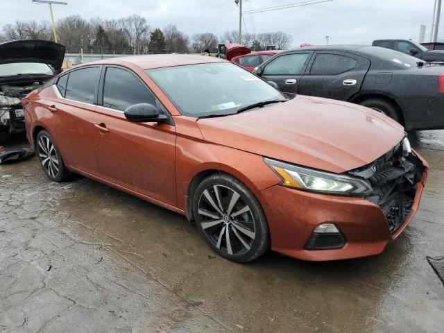 1N4BL4CV1MN316570 - 2021 NISSAN ALTIMA SR ORANGE photo 4