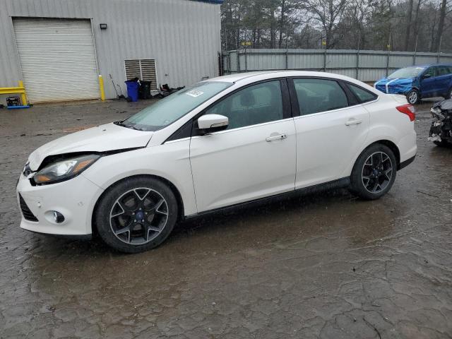 1FAHP3J25CL365895 - 2012 FORD FOCUS TITANIUM WHITE photo 1