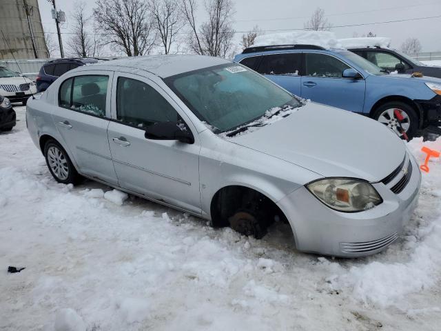 1G1AS58H497220213 - 2009 CHEVROLET COBALT LS SILVER photo 4