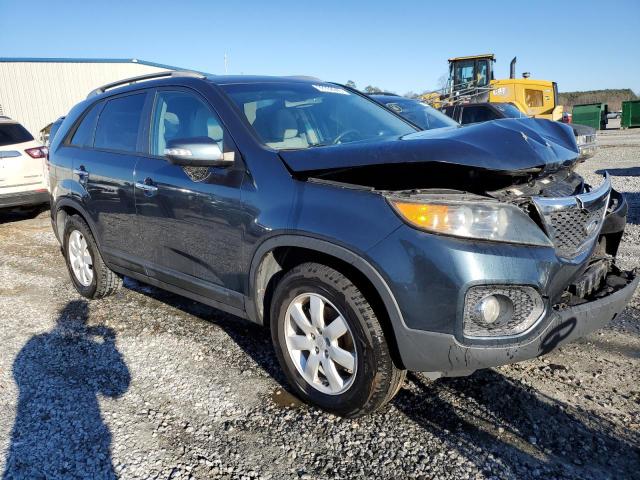 5XYKT3A18BG140514 - 2011 KIA SORENTO BASE BLACK photo 4