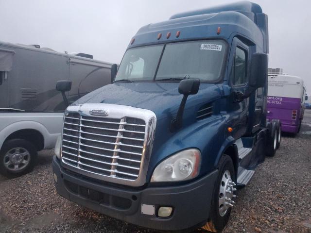 3AKJGHDVXESFS6954 - 2014 FREIGHTLINER CASCADIA 1 BLUE photo 2