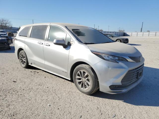 5TDKRKEC3MS017021 - 2021 TOYOTA SIENNA LE GRAY photo 4