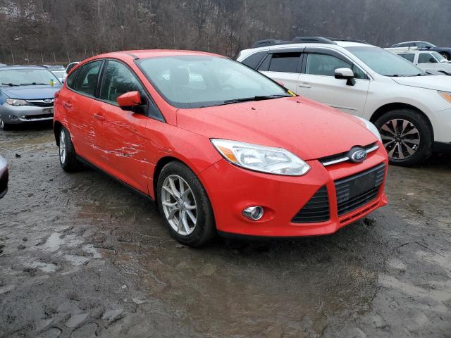 1FAHP3K25CL219138 - 2012 FORD FOCUS SE RED photo 4