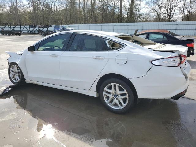 1FA6P0HD7G5121396 - 2016 FORD FUSION SE WHITE photo 2