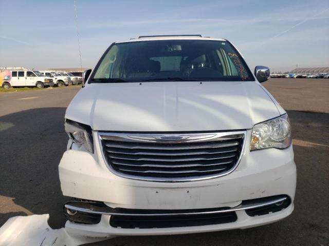 2C4RC1CGXER108829 - 2014 CHRYSLER TOWN & COU TOURING L WHITE photo 5