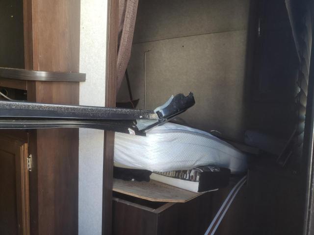 1UJBJ0BP0J17W0618 - 2018 JAYC TRAVEL TRL თეთრი ფოტო 5