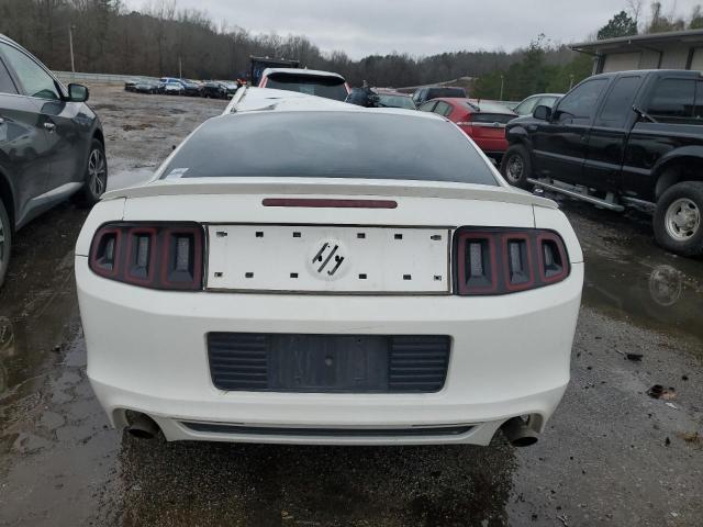 1ZVBP8AM3D5277705 - 2013 FORD MUSTANG WHITE photo 6