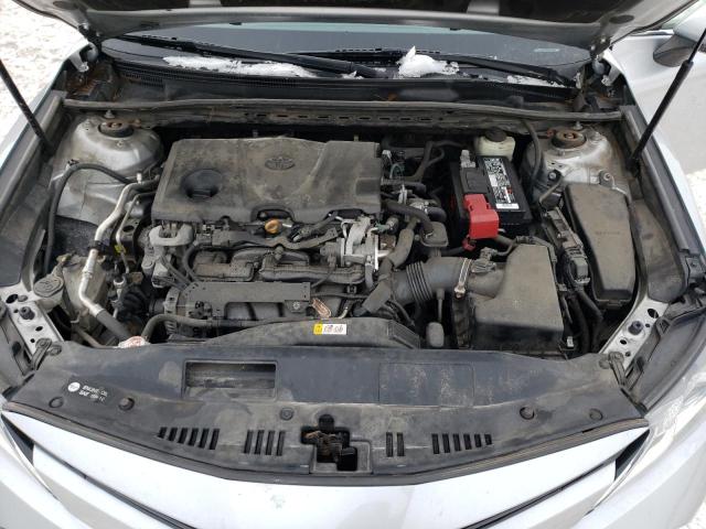 4T1B11HK5JU544453 - 2018 TOYOTA CAMRY L SILVER photo 11