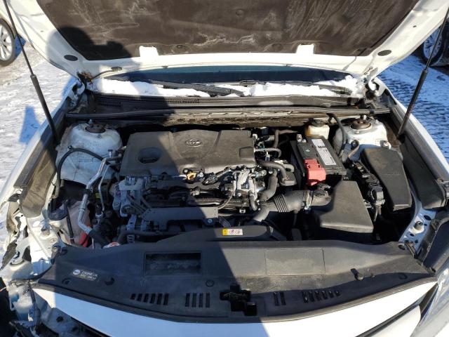 4T1B11HK0JU030655 - 2018 TOYOTA CAMRY L WHITE photo 11