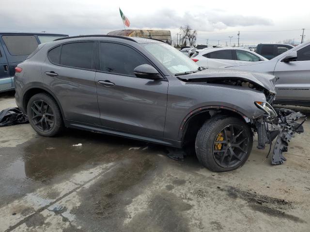 ZASPAJANXK7C69412 - 2019 ALFA ROMEO STELVIO GRAY photo 4