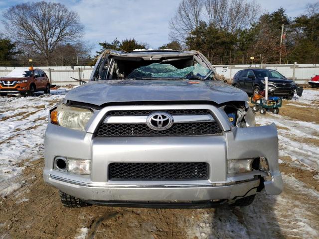 JTEBU5JR3A5026857 - 2010 TOYOTA 4RUNNER SR5 SILVER photo 5