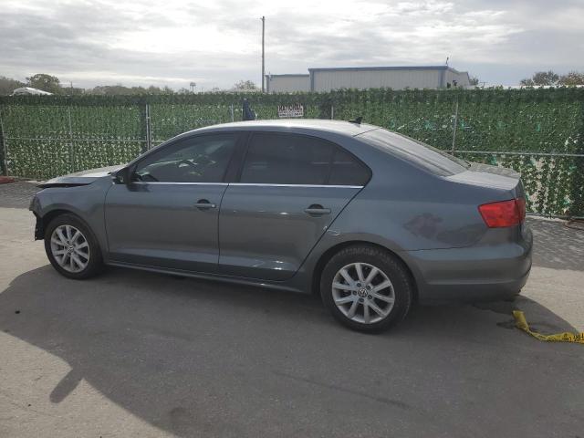 3VWDP7AJ1DM397778 - 2013 VOLKSWAGEN JETTA SE GRAY photo 2