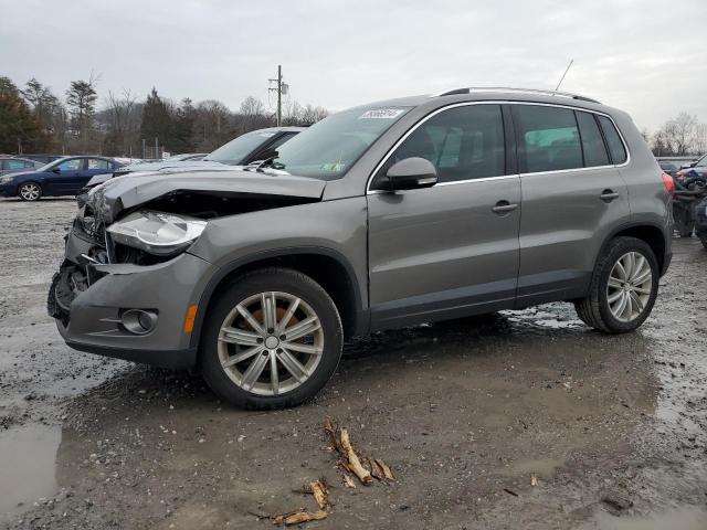 2011 VOLKSWAGEN TIGUAN S, 