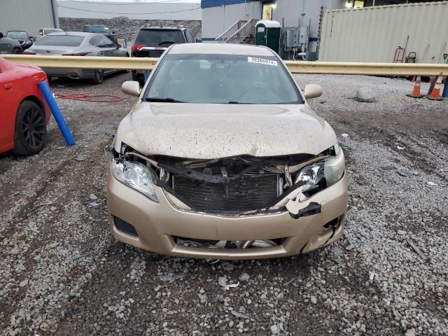 4T1BF3EKXBU729889 - 2011 TOYOTA CAMRY BASE GOLD photo 5