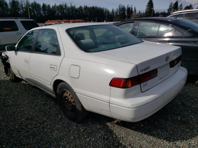 4T1BG22K1VU805905 - 1997 TOYOTA CAMRY CE WHITE photo 2