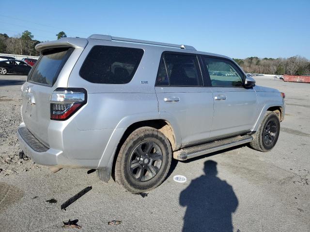 JTEZU5JR6G5133151 - 2016 TOYOTA 4RUNNER SR5 SILVER photo 3