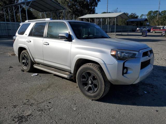 JTEZU5JR6G5133151 - 2016 TOYOTA 4RUNNER SR5 SILVER photo 4