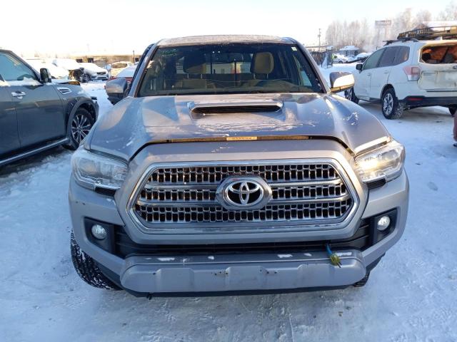 3TMCZ5AN3HM045517 - 2017 TOYOTA TACOMA DOUBLE CAB GRAY photo 5