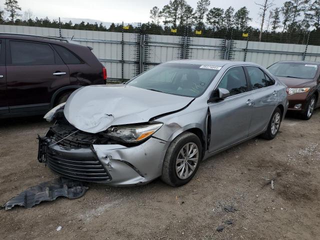 4T1BF1FKXFU113294 - 2015 TOYOTA CAMRY LE SILVER photo 1