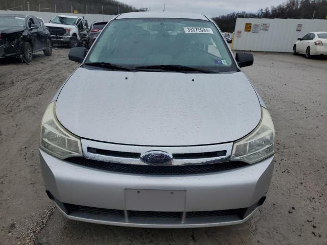 1FAHP35N49W148110 - 2009 FORD FOCUS SE SILVER photo 5