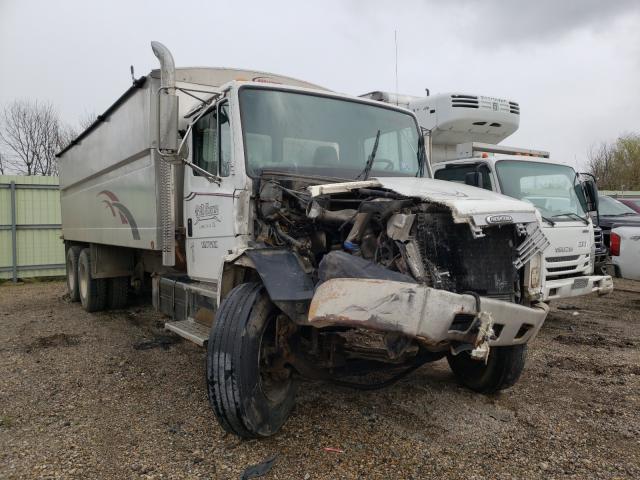 2001 FREIGHTLINER MEDIUM CON FL80, 