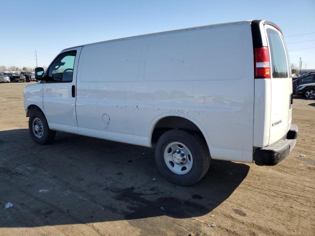 1GCWGAFFXH1135502 - 2017 CHEVROLET EXPRESS G2 WHITE photo 2