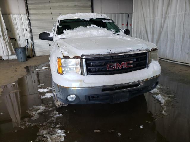 1GTR2VE30BZ117979 - 2011 GMC SIERRA K1500 SLE WHITE photo 5