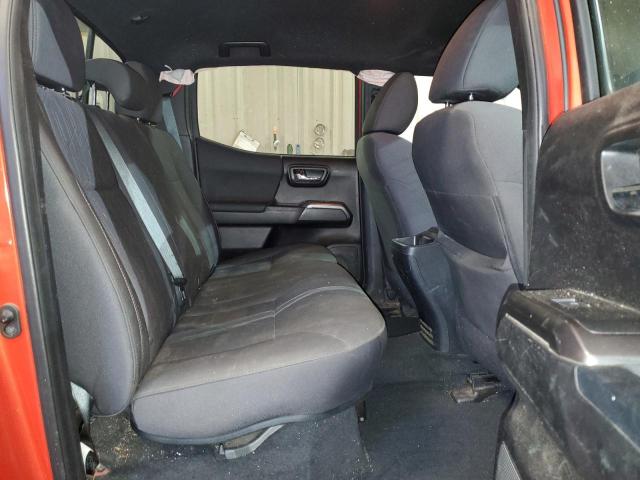 3TMDZ5BN6JM045374 - 2018 TOYOTA TACOMA DOUBLE CAB 橙色 照片 10