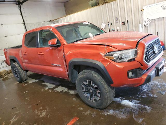3TMDZ5BN6JM045374 - 2018 TOYOTA TACOMA DOUBLE CAB 橙色 照片 4